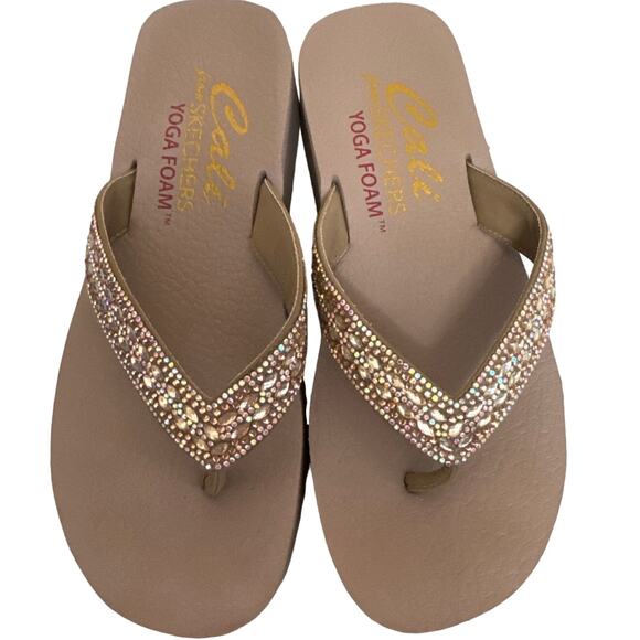Cali Sketcher Taupe Yoga Foam Rhinestone Flip Flops Size 9 Worn A Few Minutes - Picture 1 of 11